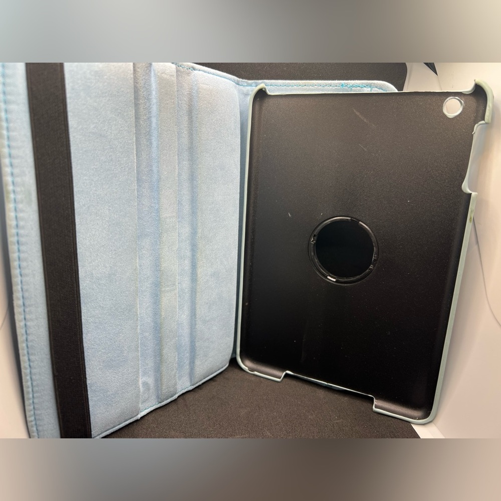 🥰 4/$25- Rotating Tablet Case - Picture 2 of 8